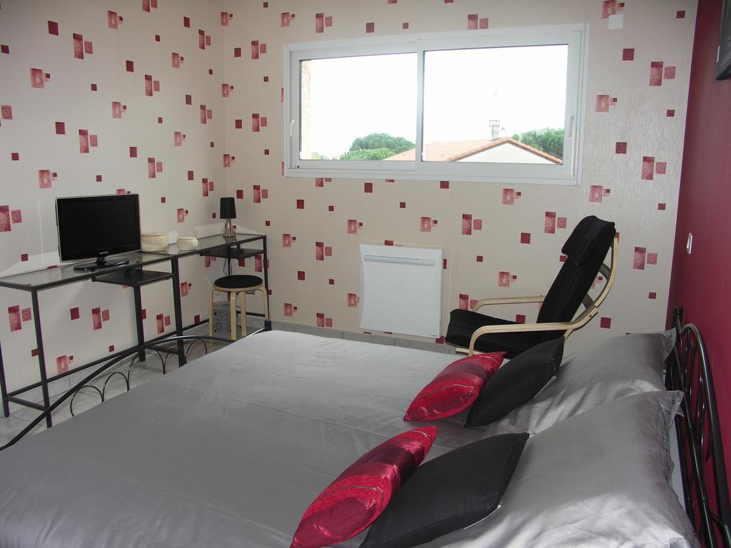 Chambres D'Hotes Le Saint O Detente Oda fotoğraf